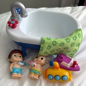 Cocomelon musical bathtub playset
